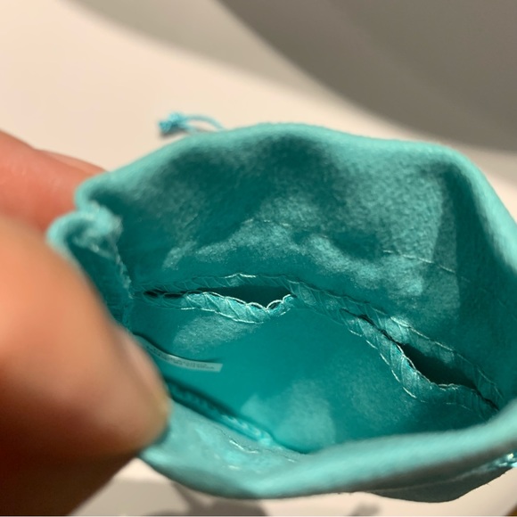 2x Tiffany & Co. empty pouch jewelry drawstring dust bag set New Excellent cond - Picture 5 of 5
